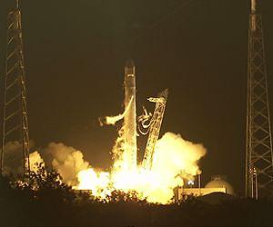 SpaceX Launches Falcon 9 Dragon on Historic Mission