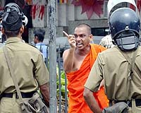 Graft, fighting hinders Sri Lanka's tsunami recovery