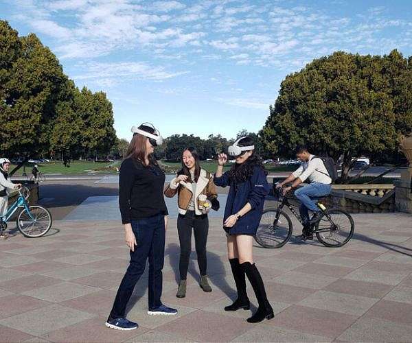 Researchers take new 'mixed reality' headsets for a spin
