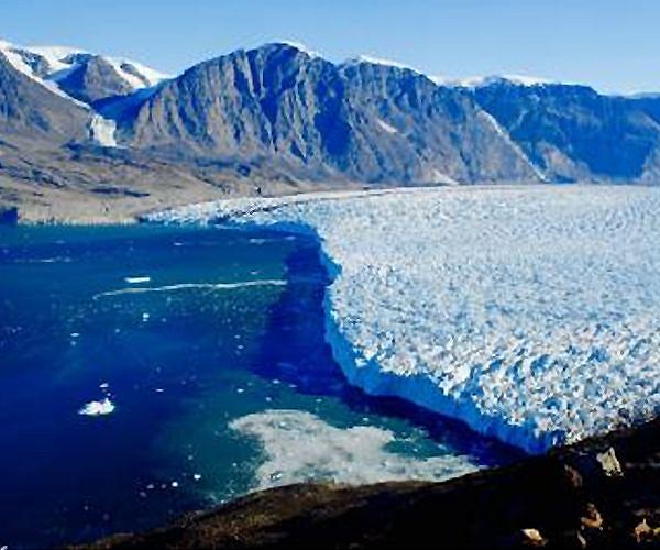 Researchers Launch Underwater Study of Greenland's Glaciers