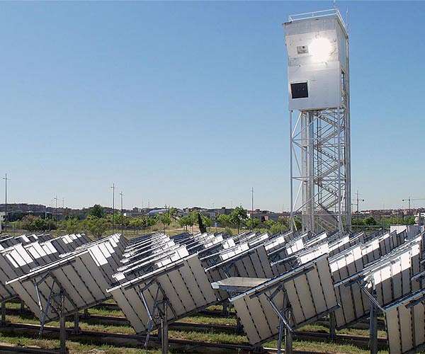 Madrid moves to get Spaniards excited by solar panels