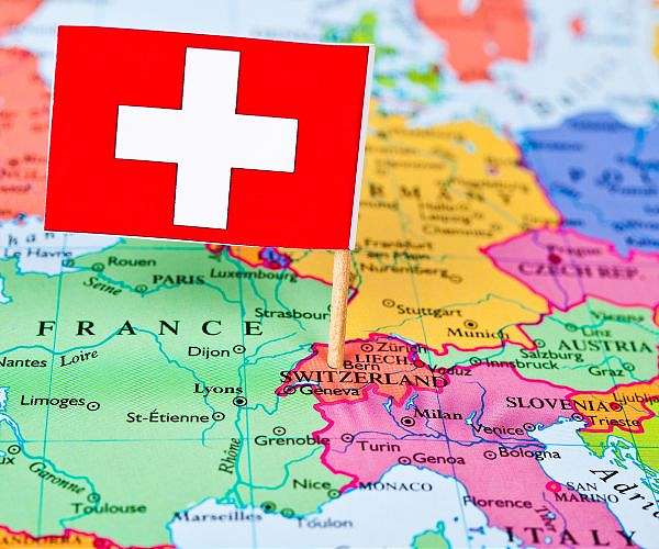 Swiss to mull conscripting women