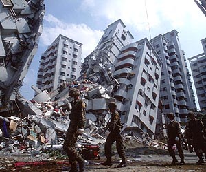 'Doughnut hole' quake theory studied