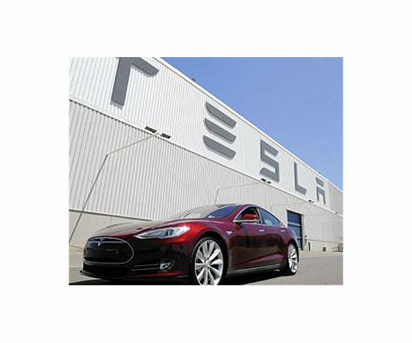 UK auto sector embraces electric car 'gigafactories'