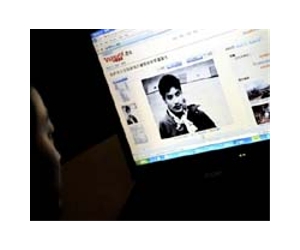 Yahoo big on desktops as world goes mobile