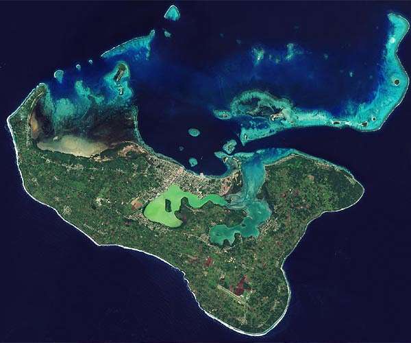 Tonga races to clear runway for volcano aid flights