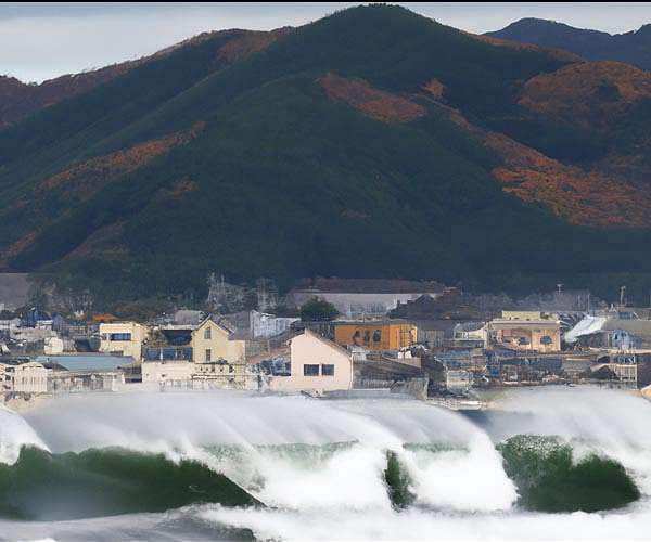Loss and redemption: tsunami survivors and the sea