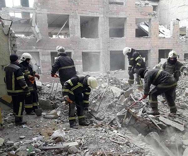 Shelling throws doubt on Russia's de-escalation in Ukraine