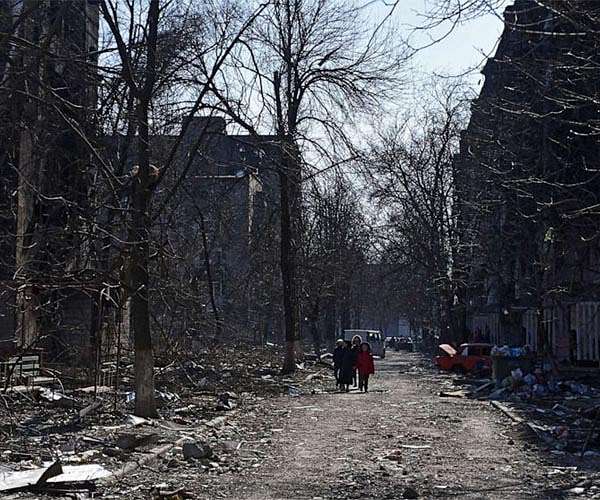 War disfigures the cities of southern Ukraine