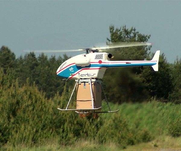 Humanitarian aid with uncrewed aircraft and artificial intelligence