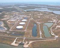 U.S. weighing options on 1970s oil export ban