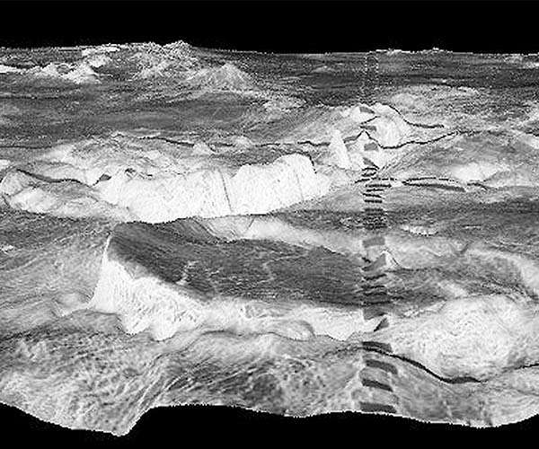 Crustal block tectonics offer clues to Venus' geology, study finds