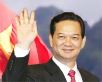 Vietnam PM woos investors after riots