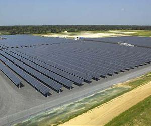 Government incentives speed up installation of utility-scale solar power plants
