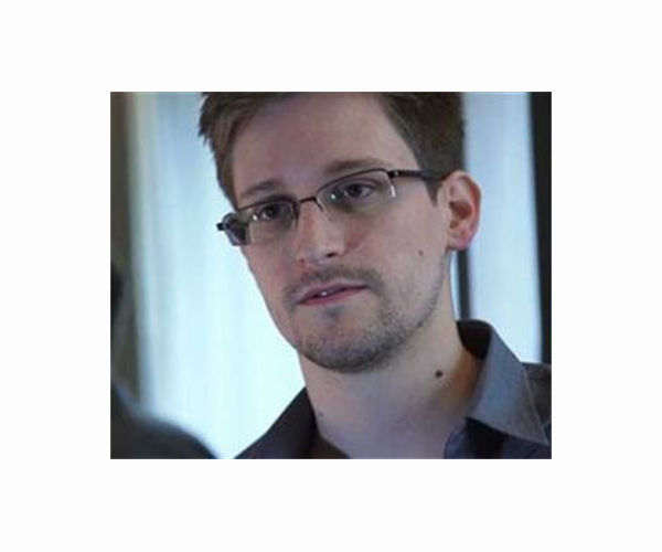 Four asylum-seekers who sheltered Snowden find new home in Canada