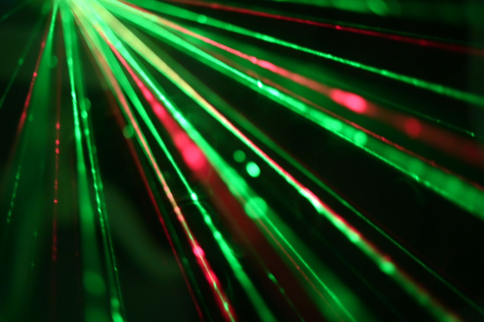 Microsoft encodes data as hundreds of layers of laser-etched voxels inside 2mm-thick borosilicate glass, using machine learning models to read it back